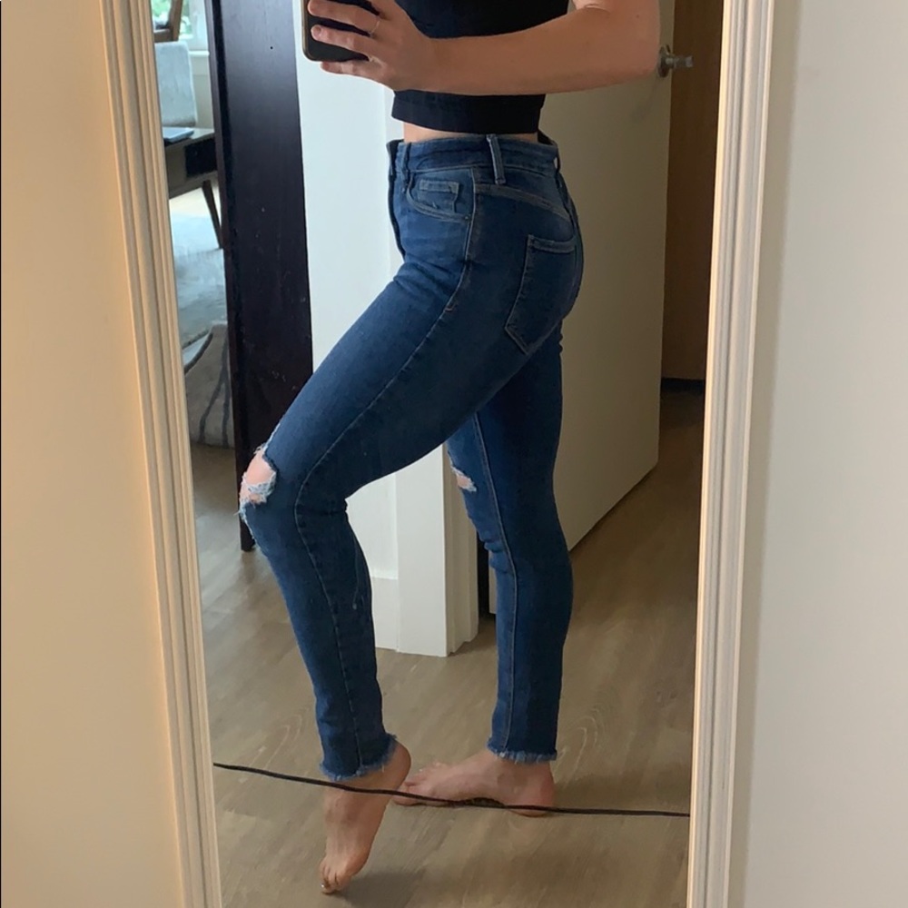 Ripped skinny jeans